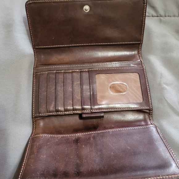 Dooney  Burke wallet - Picture 2 of 4